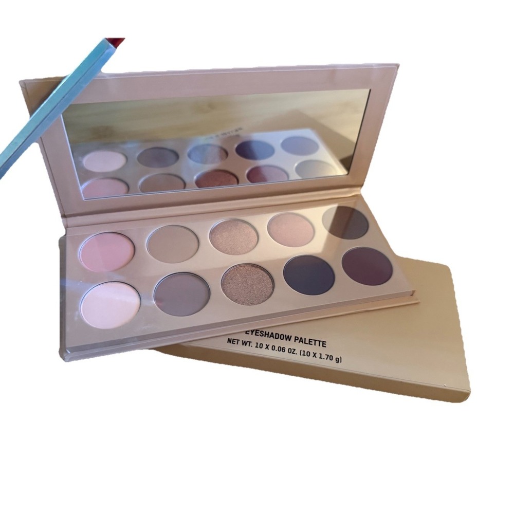 BNIB KKW Classic Blossom Eye Shadow Palette Discontinued PERFECT Kardashian West